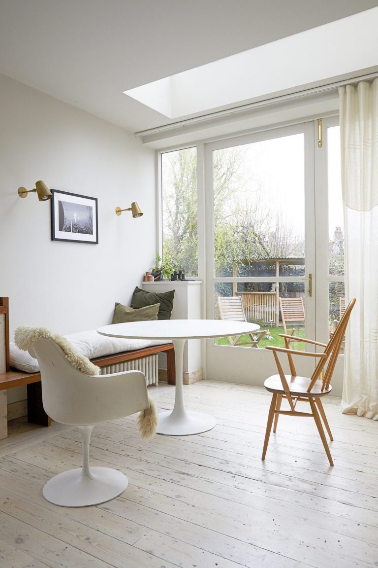 Dining table and chairs with French door to garden / CLIFFORD LONDON, NW10 - Location House - SHOOTFACTORY