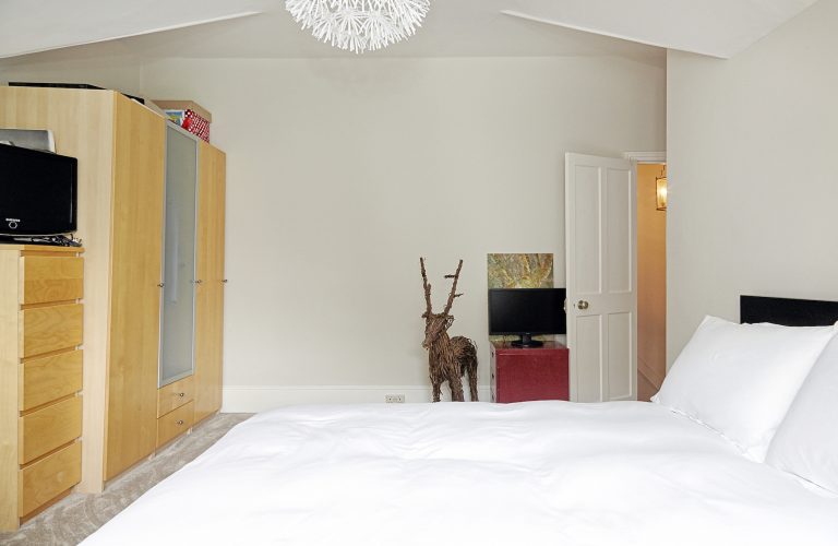 Coolhurst N8 - further guest bedroom - london houses - shootfactory location