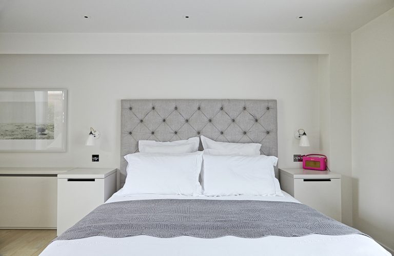Coolhurst N8 - buttoned headboard - london houses - shootfactory location