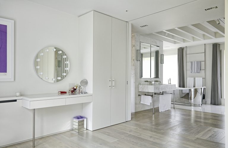 Coolhurst N8 - circular mirror - london houses - shootfactory location
