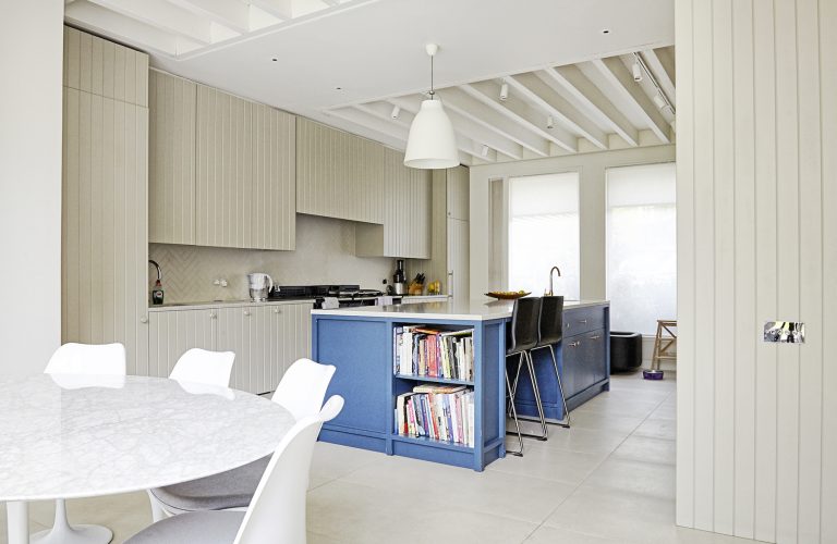 Coolhurst N8 - single pendant light fitting - london houses - shootfactory location