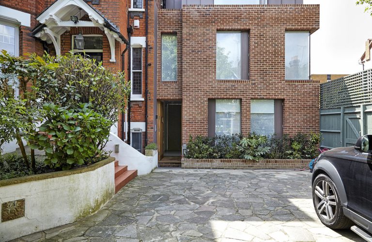 Coolhurst N8 - exterior of property - london houses - shootfactory location