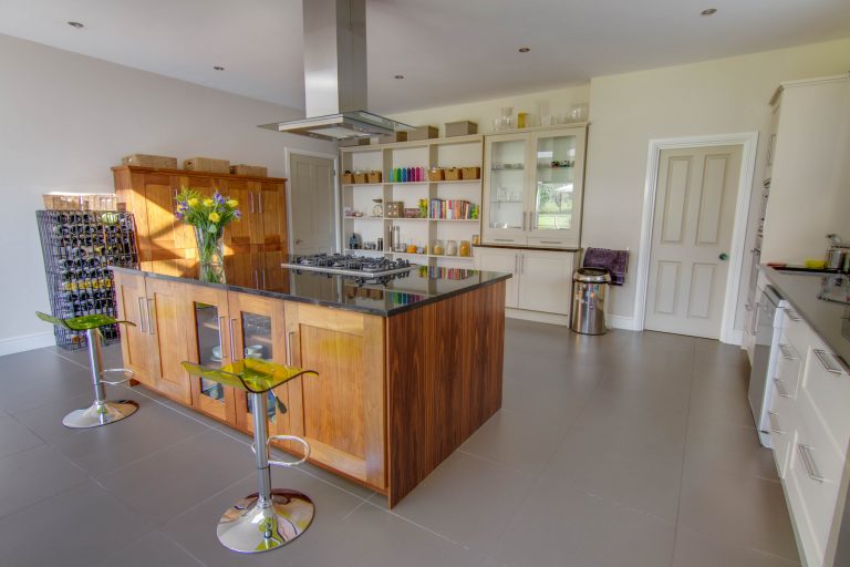 Esher KT10 - bar stools - london houses - shootfactory location