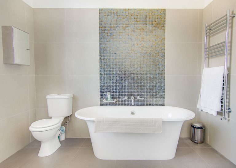 Esher KT10 - metallic tiles - london houses - shootfactory location