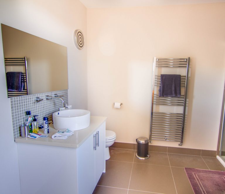 Esher KT10 - sink unit - london houses - shootfactory location