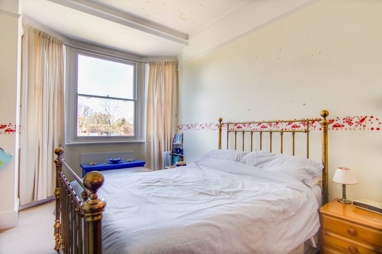 Esher KT10 - double bedroom - london houses - shootfactory location