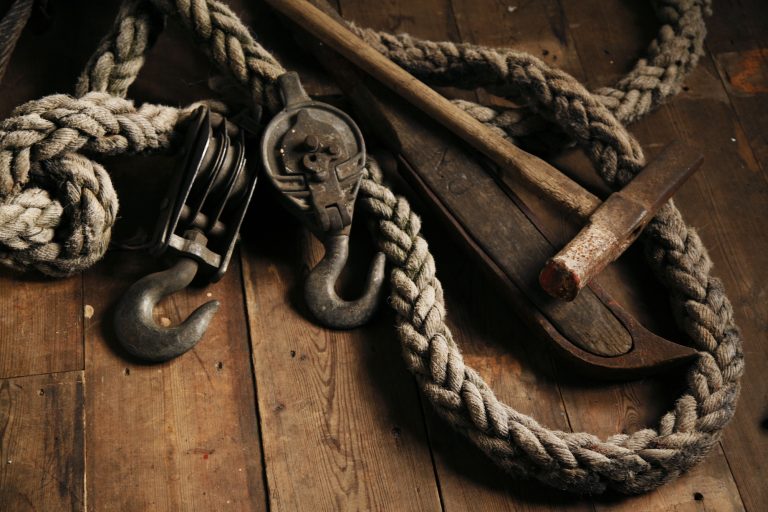 Lightship E16 - ropes and pulleys - quirky - shootfactory location