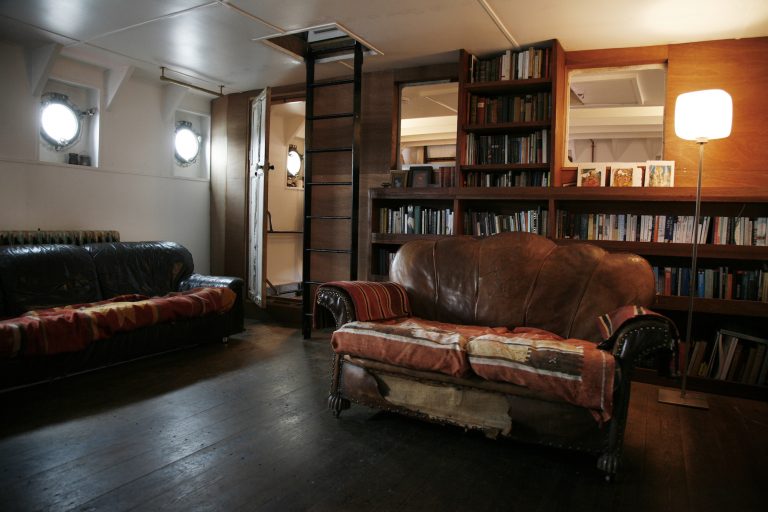Lightship E16 - lounge area - quirky - shootfactory location