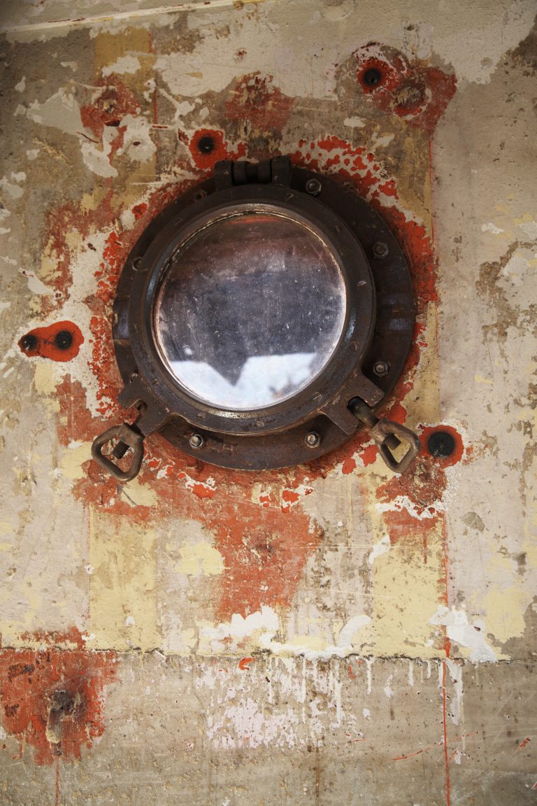 Lightship E16 - boathole from inside - quirky - shootfactory location