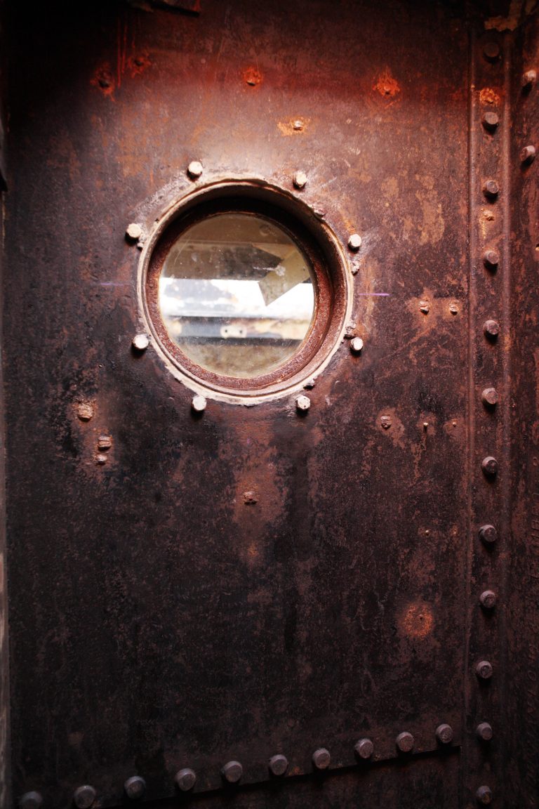 Lightship E16 - steel door - quirky - shootfactory location