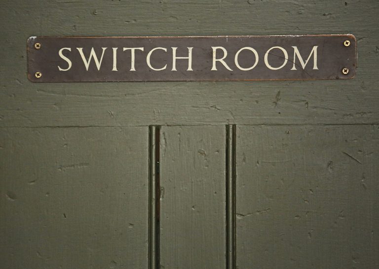 Tucker SW20 - door sign - photographic studios - shootfactory location