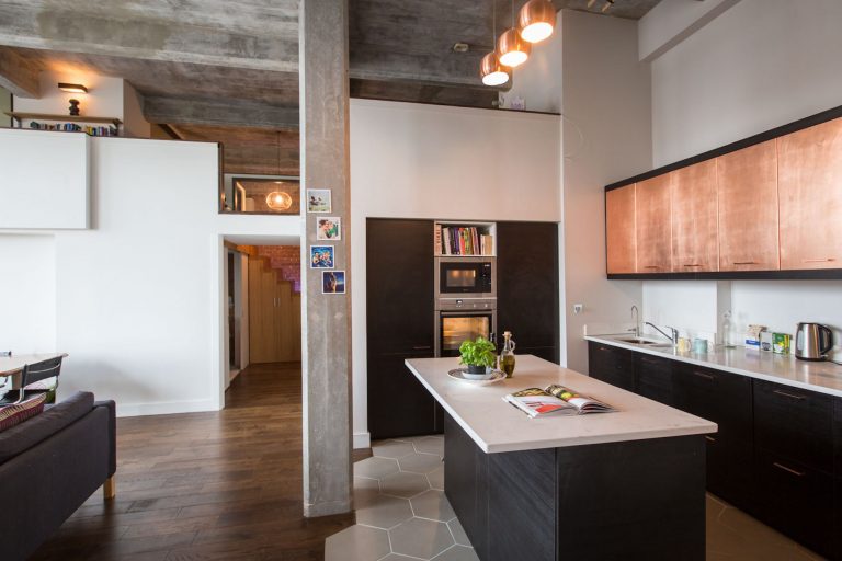 Clapton Loft, London, E5 - Industrial Style Location Apartment - SHOOTFACTORY