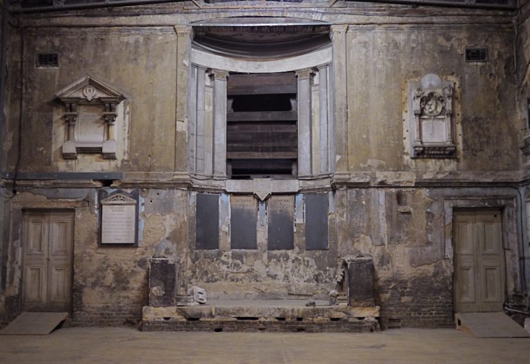 Chapel SE15 - stage area without lights - quirky - shootfactory location