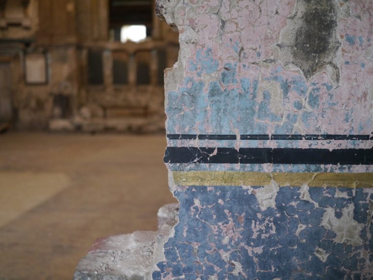 Chapel SE15 - distressed wall - quirky - shootfactory location