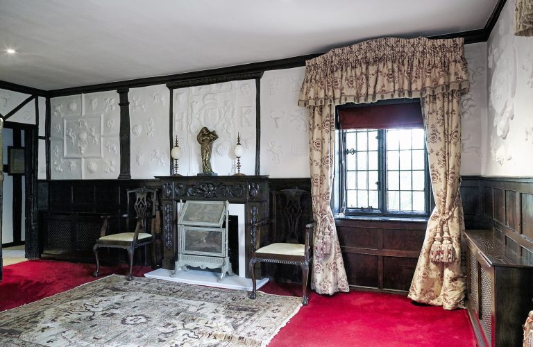 Cedar KT2 - floral curtains - london houses - shootfactory location