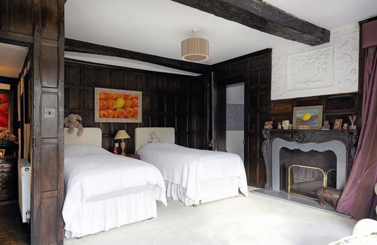 Cedar KT2 - twin bedroom - london houses - shootfactory location
