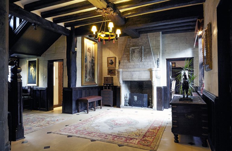 Cedar KT2 - main hall - london houses - shootfactory location