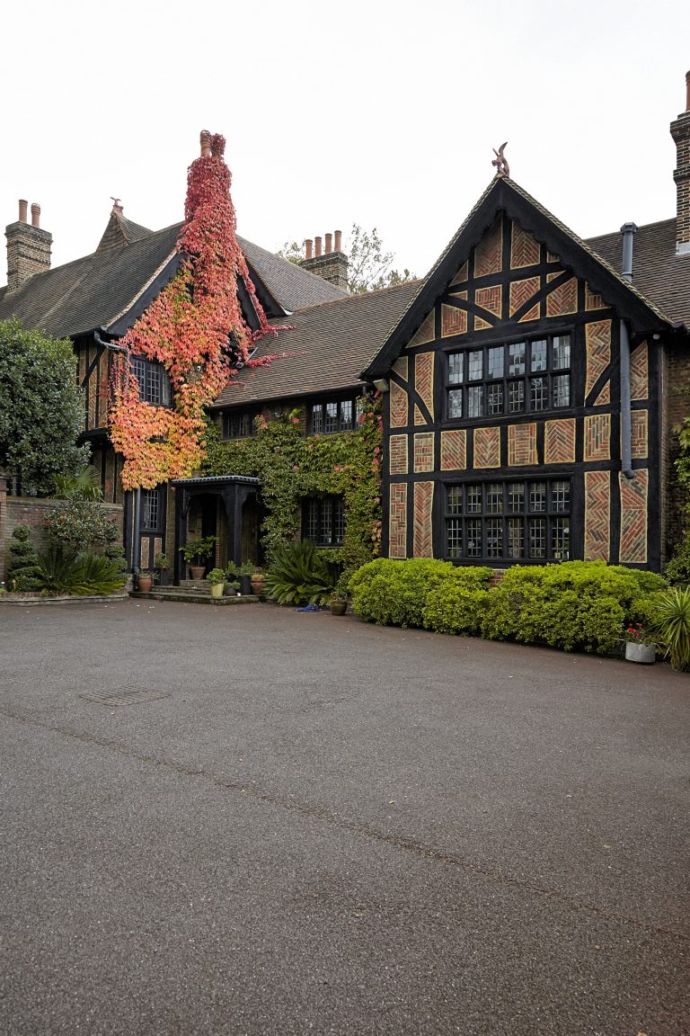 Cedar KT2 - tudor frontage - london houses - shootfactory location