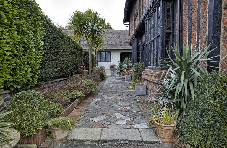Cedar KT2 - smaller patio area - london houses - shootfactory location