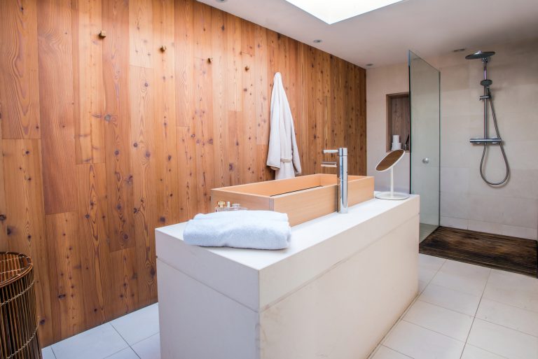 Berkhamsted HP4 - bathroom with cedar clad wall and large skylight above - other uk houses - shootfactory location