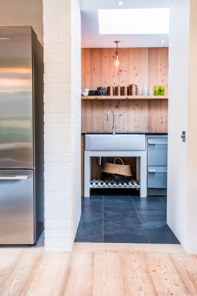 Berkhamsted HP4 - utility room with large butler sink - other uk houses - shootfactory location