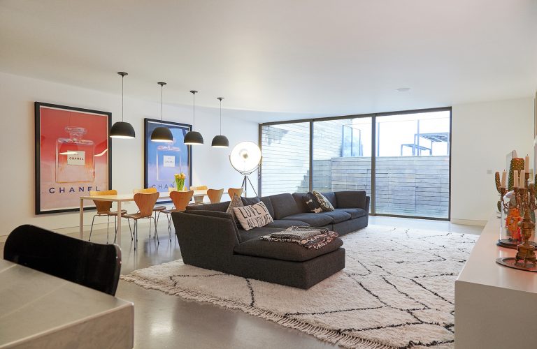 Hurst N6 - glazed sliding doors to rear - london houses - shootfactory location