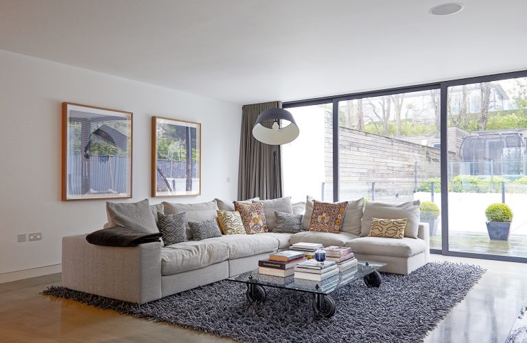 Hurst N6 - sitting room with large corner sofa - london houses - shootfactory location