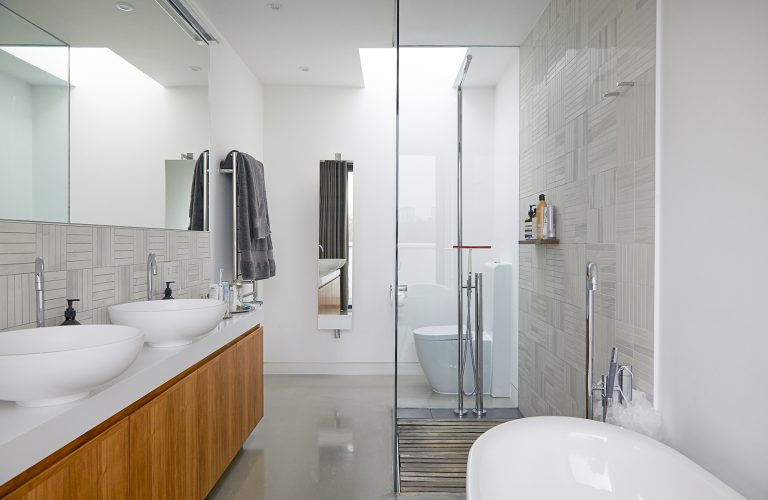 Hurst N6 - bathroom with his and hers sinks - london houses - shootfactory location