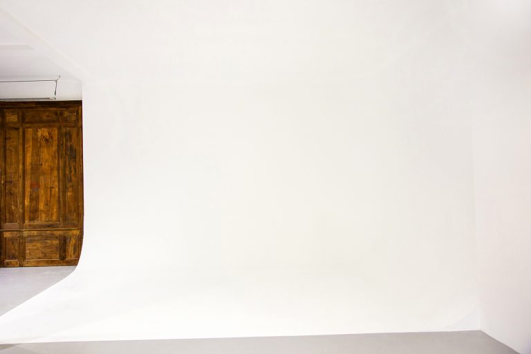 Lemon Studio One SE26 - white painted cove - photographic studios - shootfactory location