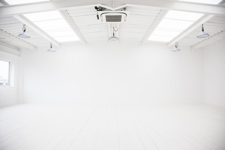 First floor daylight loft style studio, with an abundance of natural daylight in London - SHOOTFACTORY