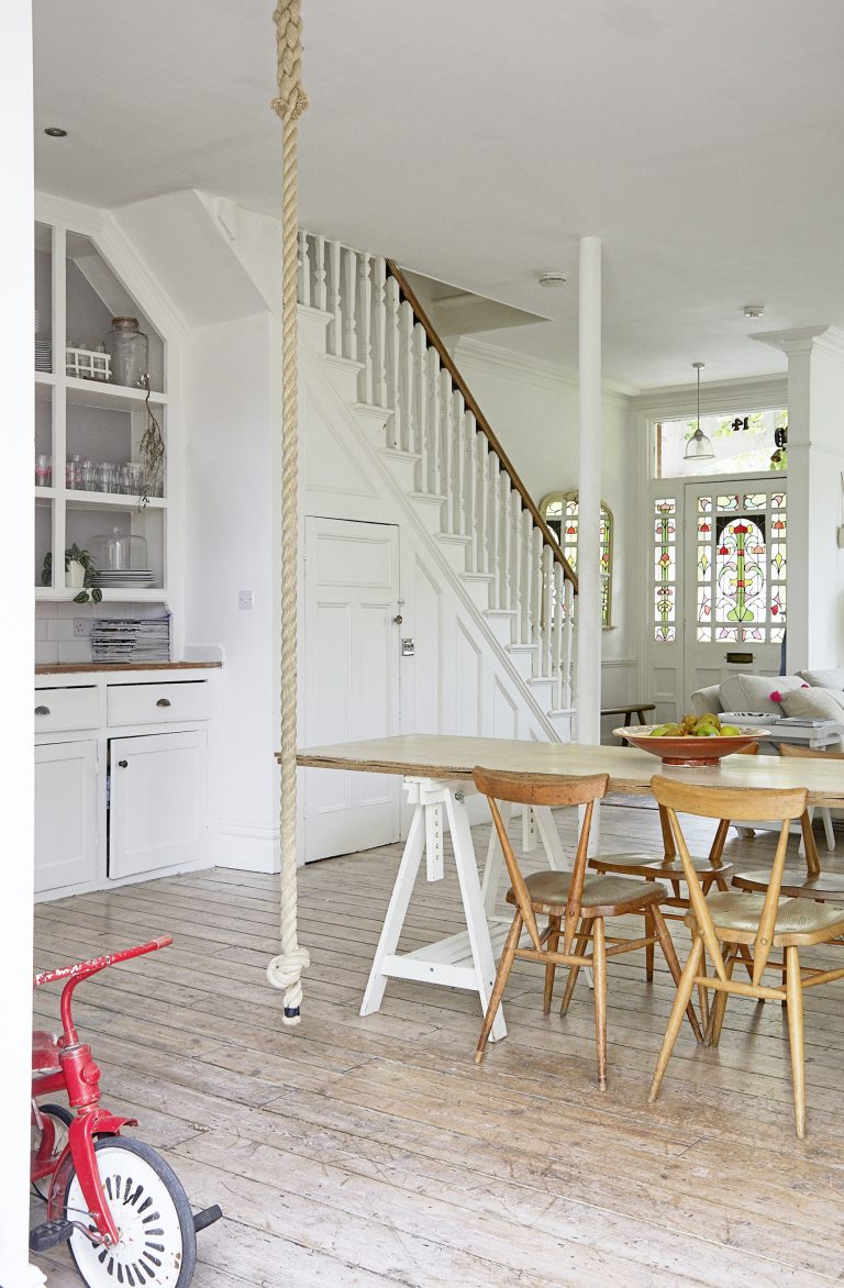 Living areas on the ground floor are painted white and have stripped floorboards / CAMILLE LONDON, N13 - Location House - SHOOTFACTORY