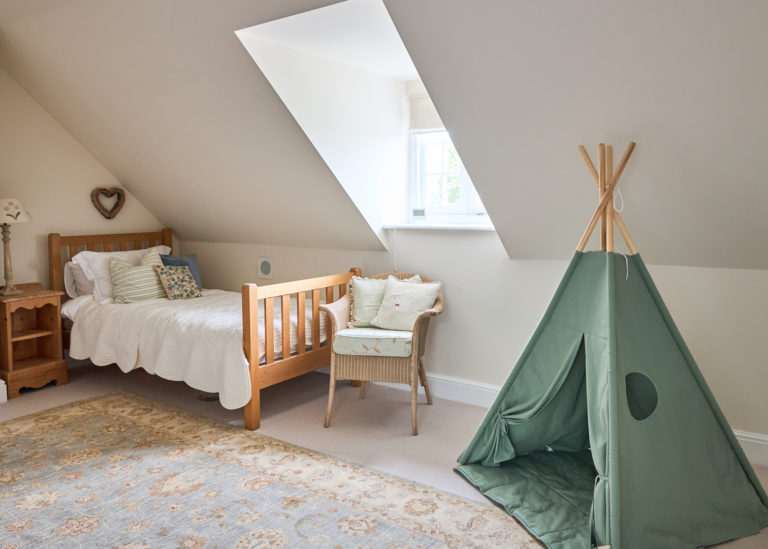 THE FARMHOUSE, EAST SUSSEX, TN20 - SHOOTFACTORY - OTHER UK HOUSES