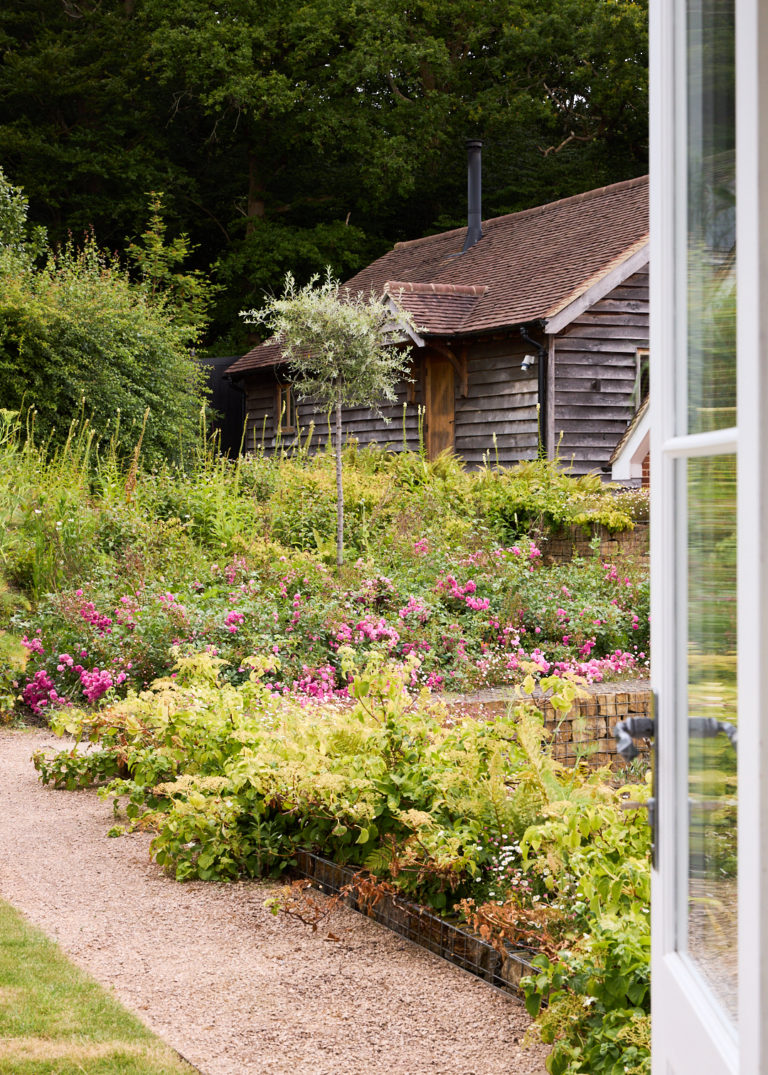THE FARMHOUSE, EAST SUSSEX, TN20 - SHOOTFACTORY - OTHER UK HOUSES