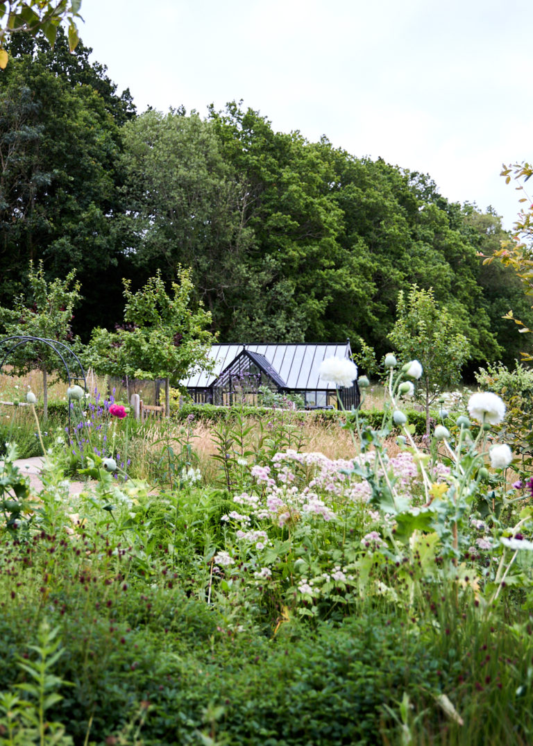 THE FARMHOUSE, EAST SUSSEX, TN20 - SHOOTFACTORY - OTHER UK HOUSES