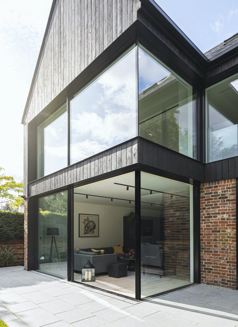 Contemporary location house with large expanses of glass - WILMSLOW CHESHIRE, SK9 - Other UK House Location House