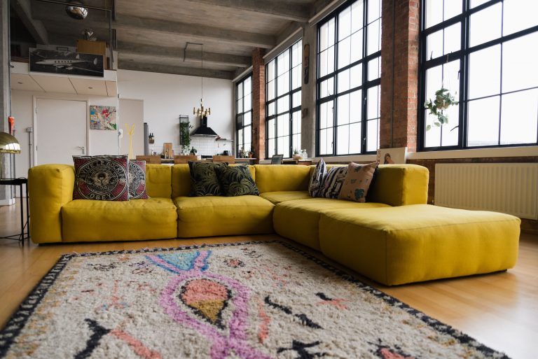 Industrial style open plan lining space / POVEY LONDON, E5- Location House - SHOOTFACTORY