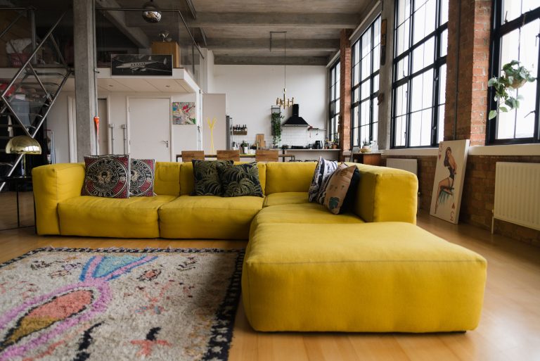 Industrial style apartment, yellow sofa / POVEY LONDON, E5 - Location House - SHOOTFACTORY