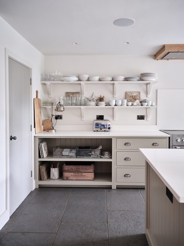 KITCHEN UTILITY AREA - HAGUE BARN HENLEY ON THAMES, RG9 - SHOOTFACTORY - OTHER UK LOCATION HOUSE