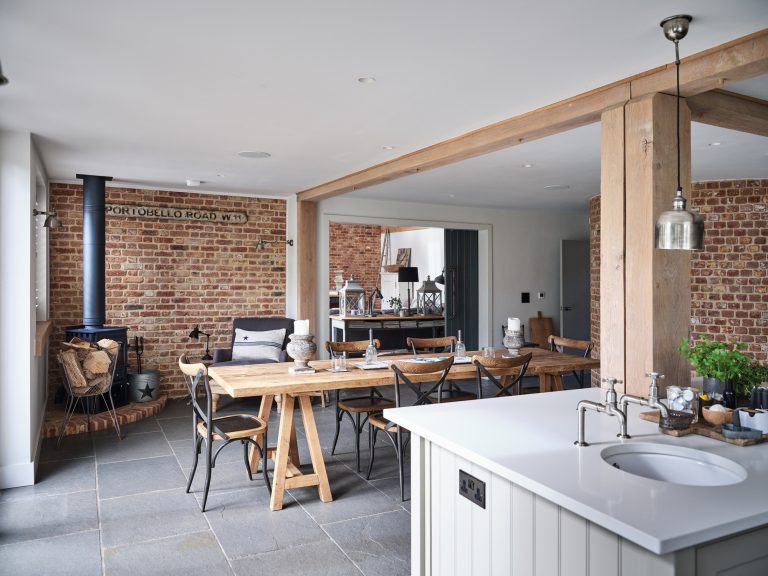 OPEN PLAN KITCHEN DINING AREA LOOKING THROUGH INTO LOUNGE - HAGUE BARN HENLEY ON THAMES, RG9 - SHOOTFACTORY - OTHER UK LOCATION HOUSE