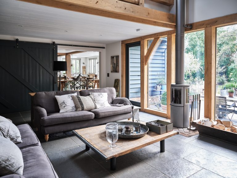 LOUNGE WITH LOG BURNING STOVE - HAGUE BARN HENLEY ON THAMES, RG9 - SHOOTFACTORY - OTHER UK LOCATION HOUSE