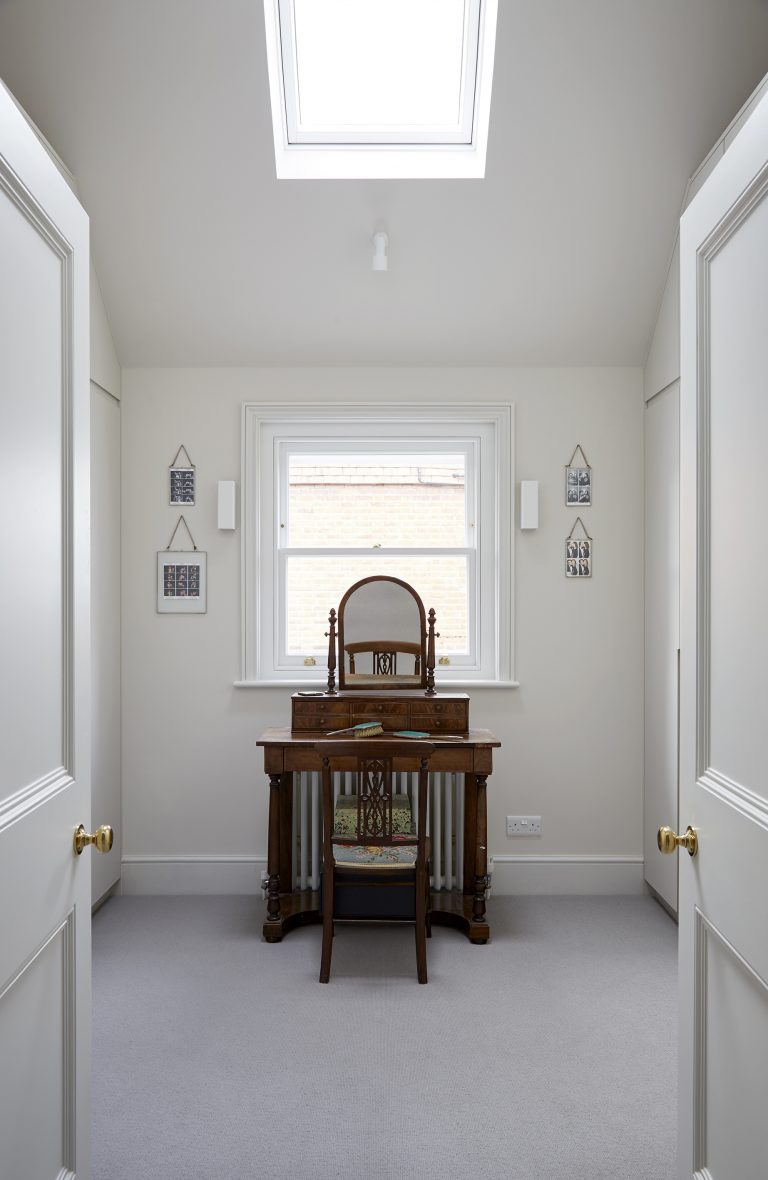Dressing room with antique dressing table and chair - Melrose SW18 - Shootfactory - London Location House