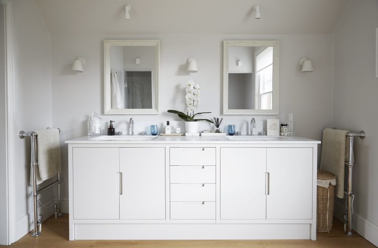 Vanity bathroom unit and mirrors - Melrose SW18 - Shootfactory - London Location House