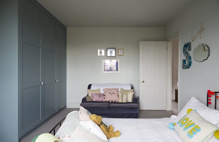 Bedroom with large blue fitted cupboards - Melrose SW18 - Shootfactory - London Location House