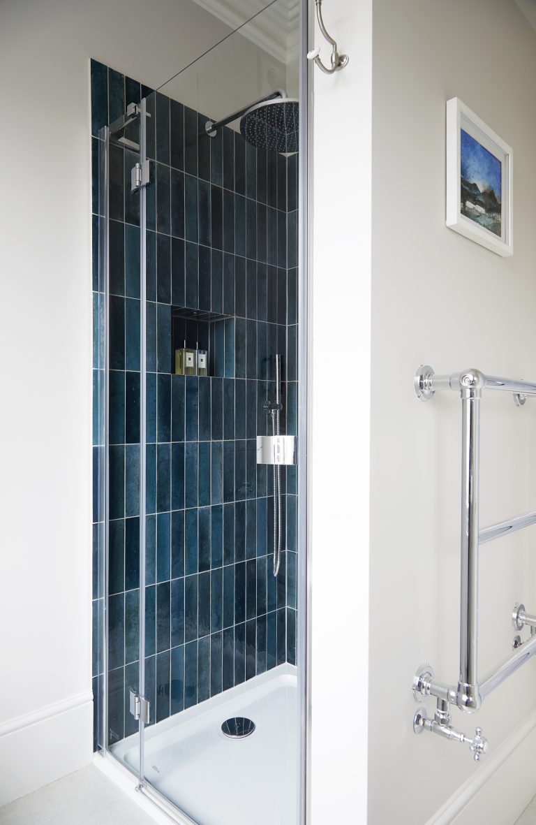 Shower enclosure with blue tiles - Melrose SW18 - Shootfactory - London Location House