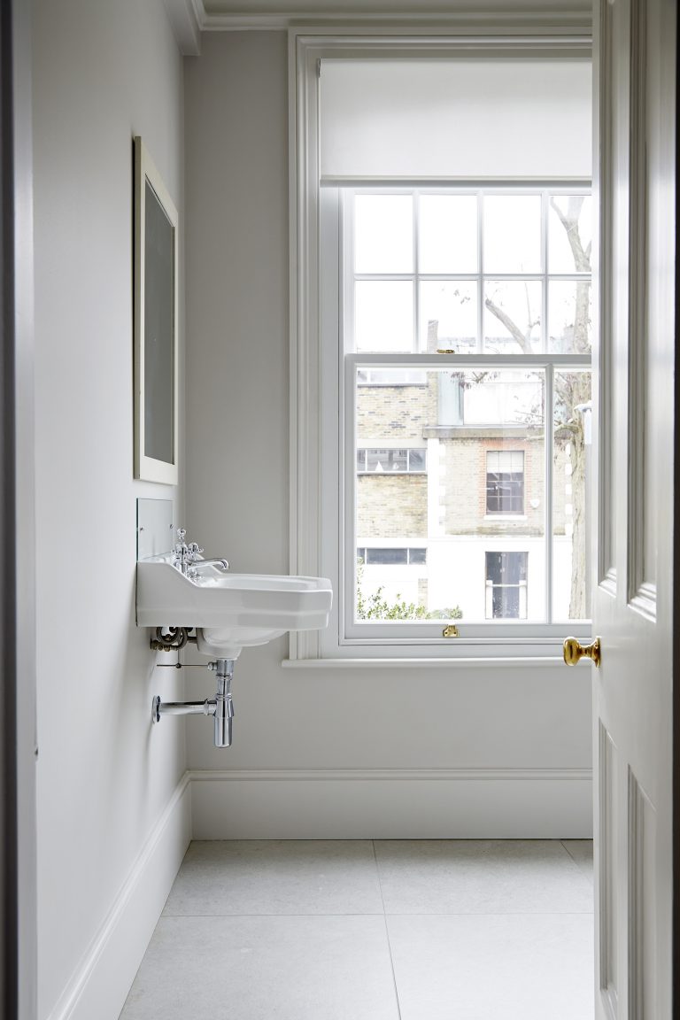 Wall mounted bathroom sink and sash window - Melrose SW18 - Shootfactory - London Location House