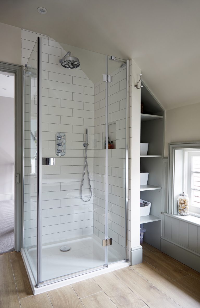 Shower enclosure with white tiles - Melrose SW18 - Shootfactory - London Location House