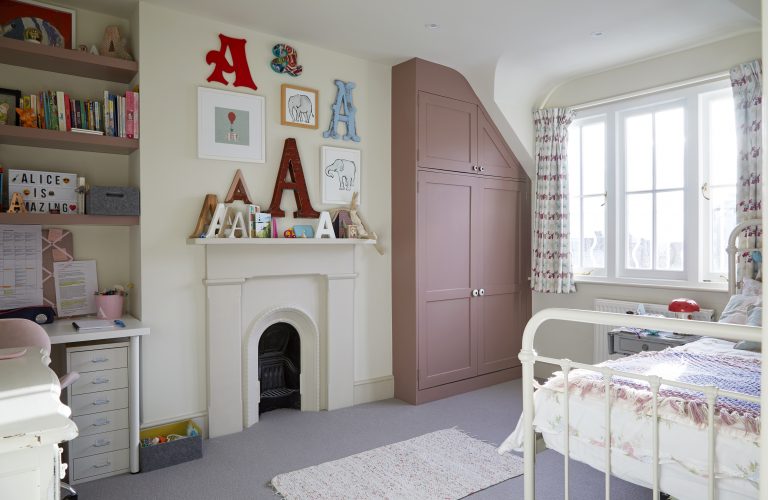 Children's bedroom with original open fire place - Melrose SW18 - Shootfactory - London Location House