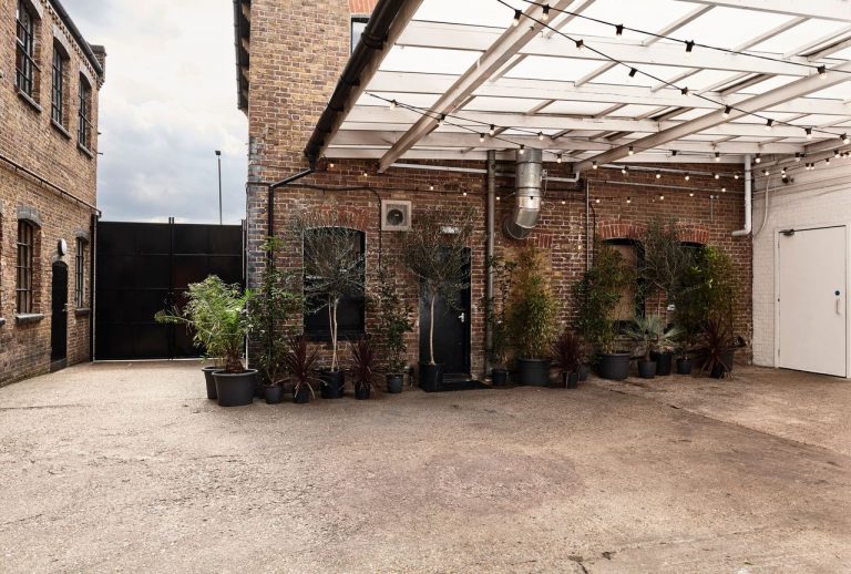 KENSAL DAYLIGHT LONDON, NW10 - SHOOTFACTORY - PHOTOGRAPHIC STUDIOS
