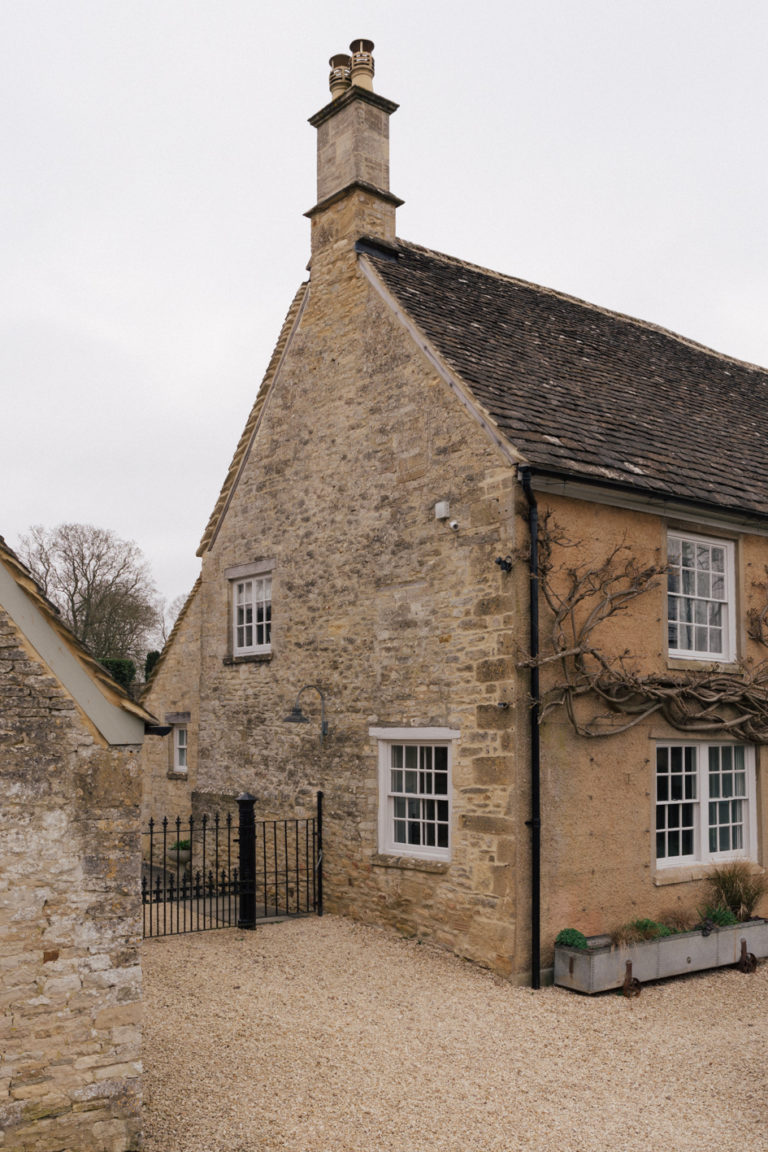 COLDSTREAM OXFORDSHIRE, OX7 - SHOOTFACTORY - OTHER UK LOCATION HOUSE