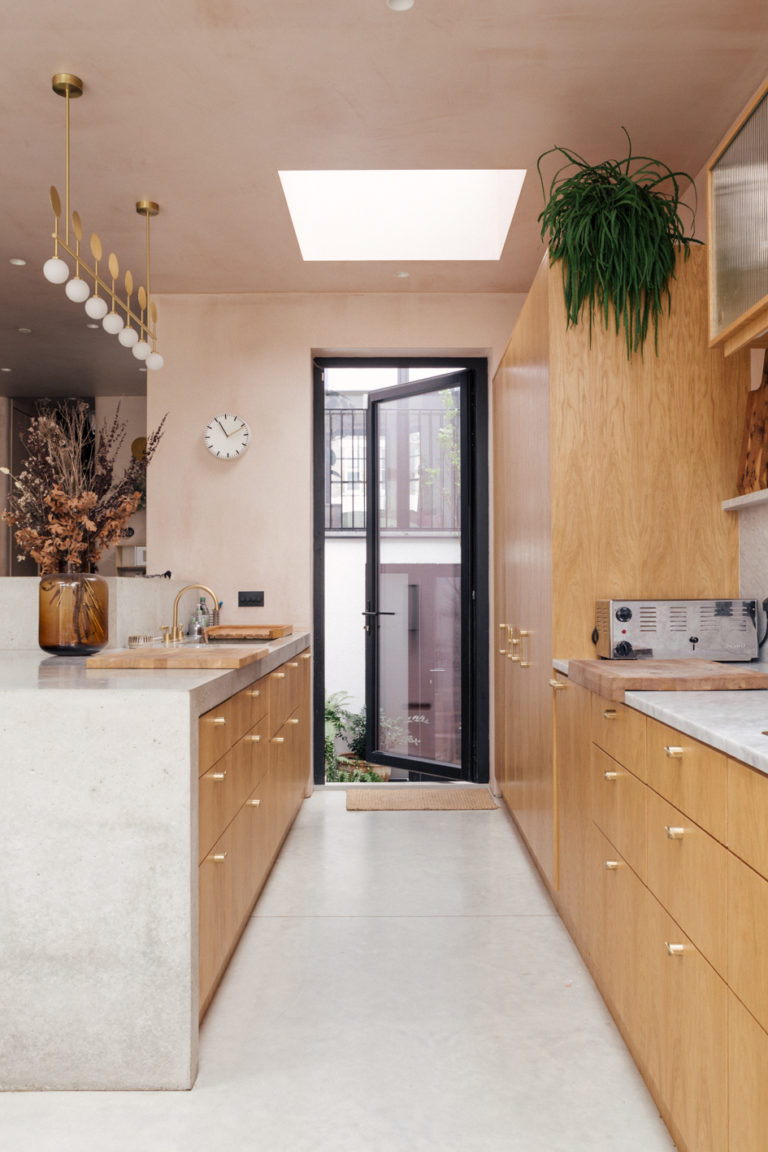 TSUBO HOUSE E5 - SHOOTFACTORY - LONDON LOCATION HOUSE
